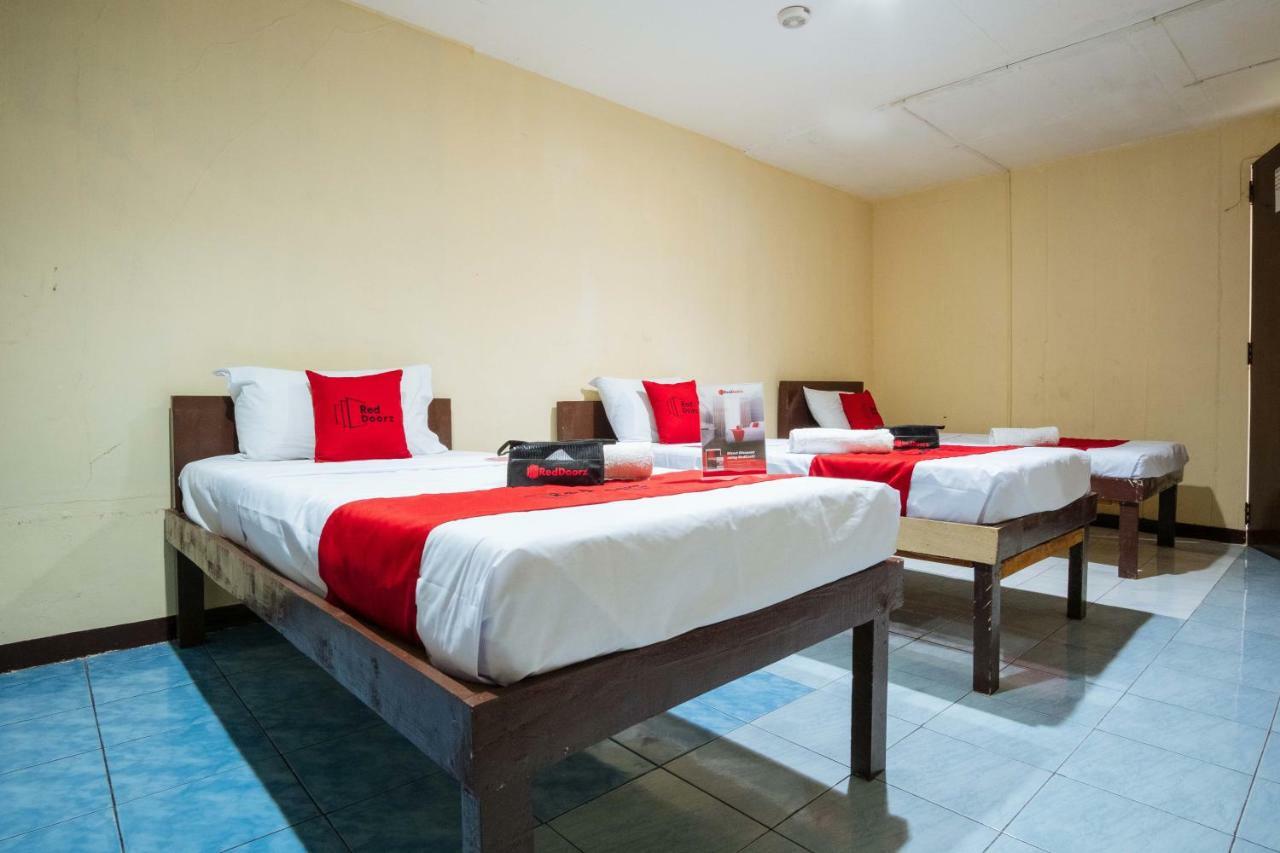 Reddoorz @Downtown Bacolod Hotel Exterior photo
