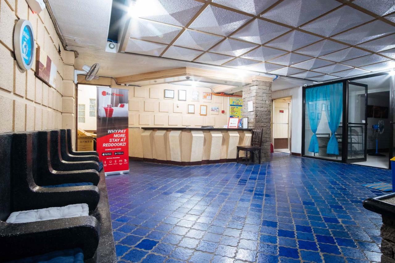 Reddoorz @Downtown Bacolod Hotel Exterior photo